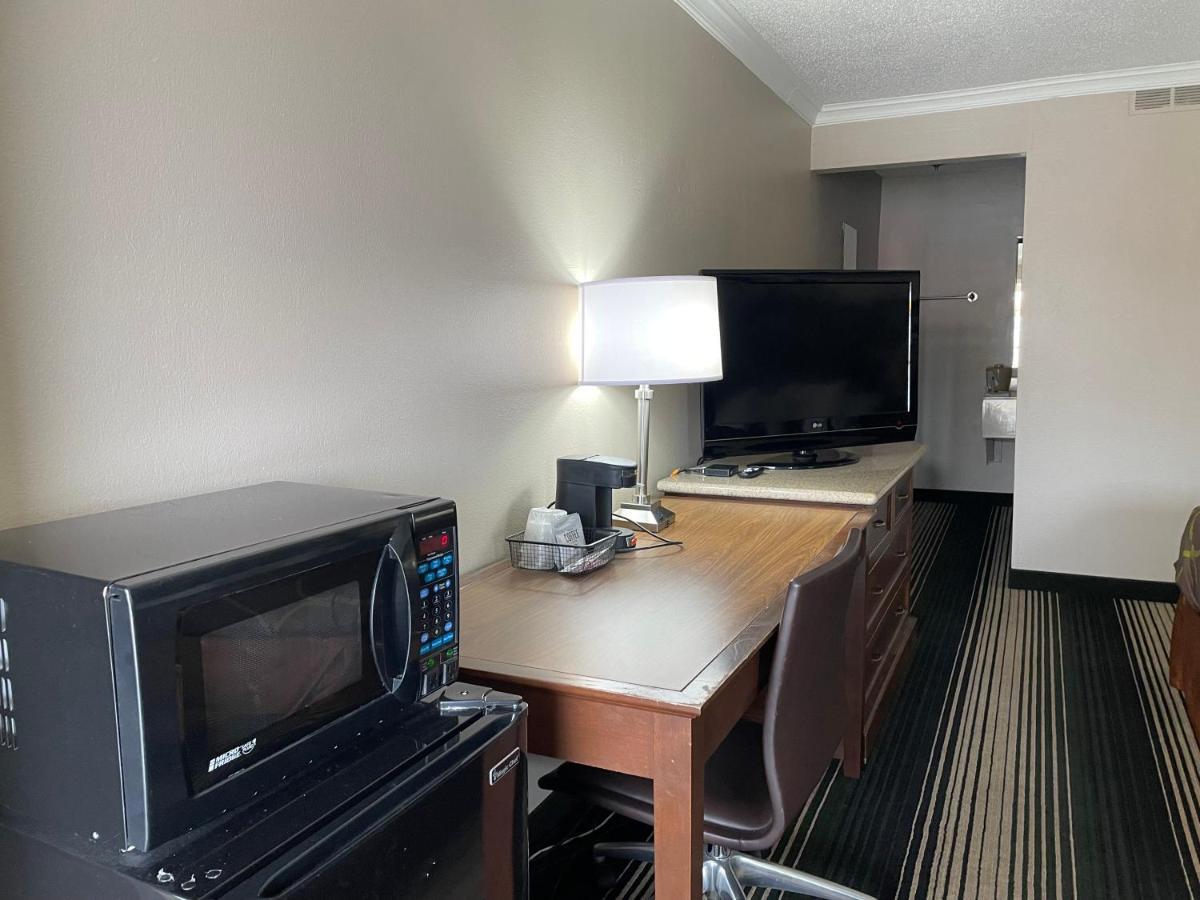 Deluxe Inn & Suites Junction City Εξωτερικό φωτογραφία