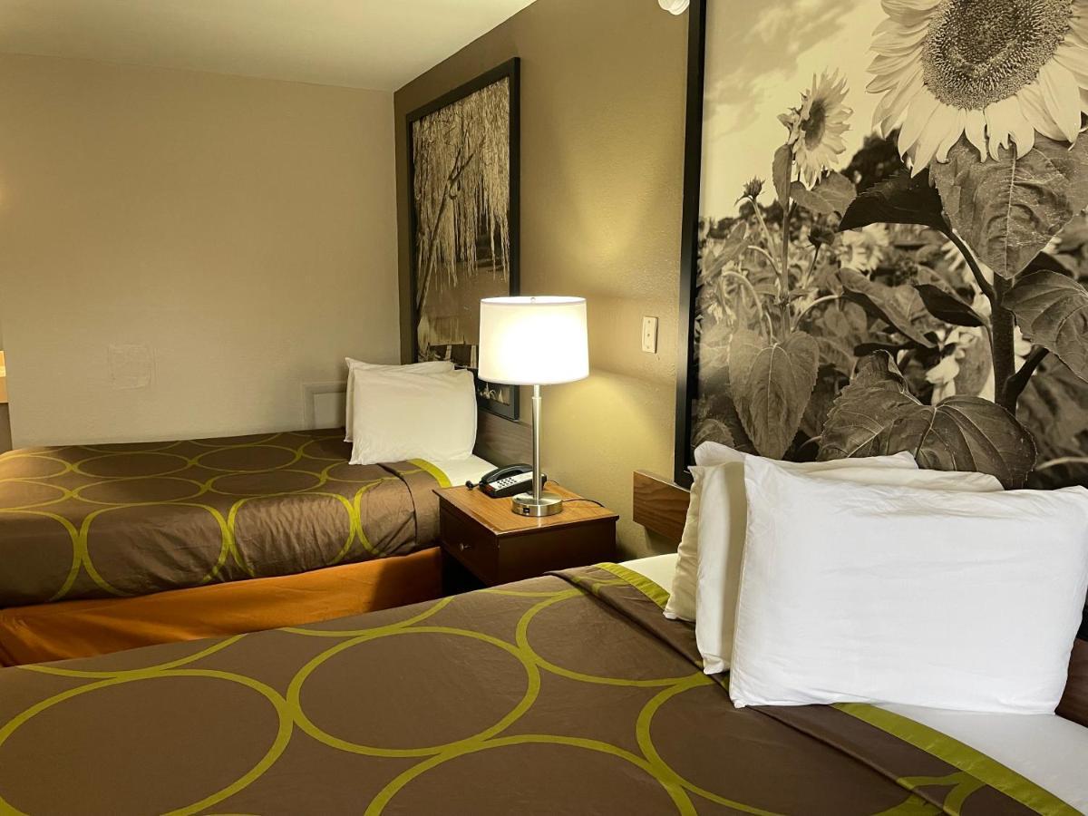Deluxe Inn & Suites Junction City Εξωτερικό φωτογραφία