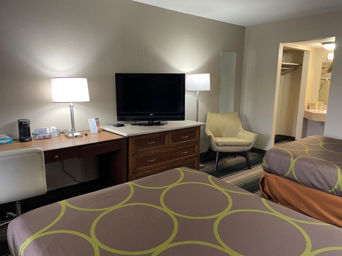 Deluxe Inn & Suites Junction City Εξωτερικό φωτογραφία