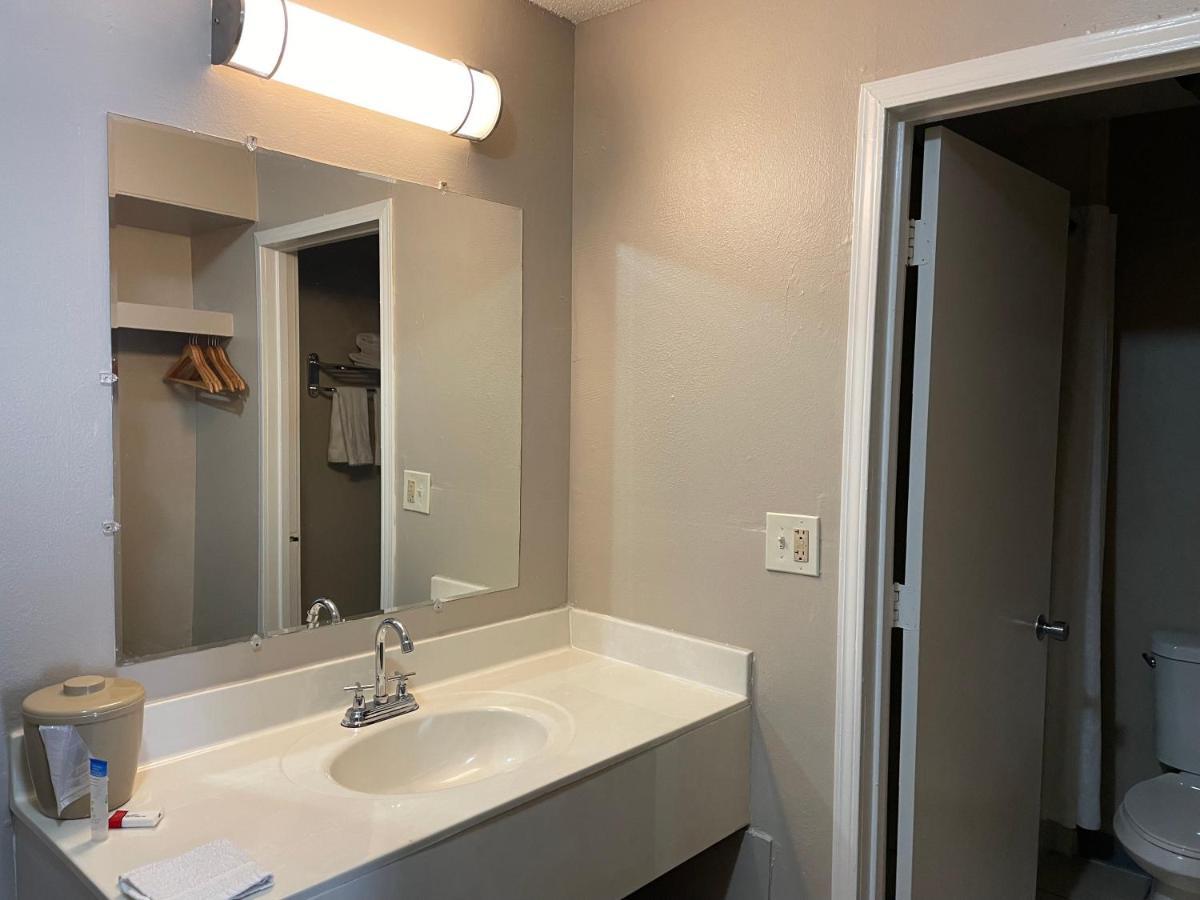 Deluxe Inn & Suites Junction City Εξωτερικό φωτογραφία