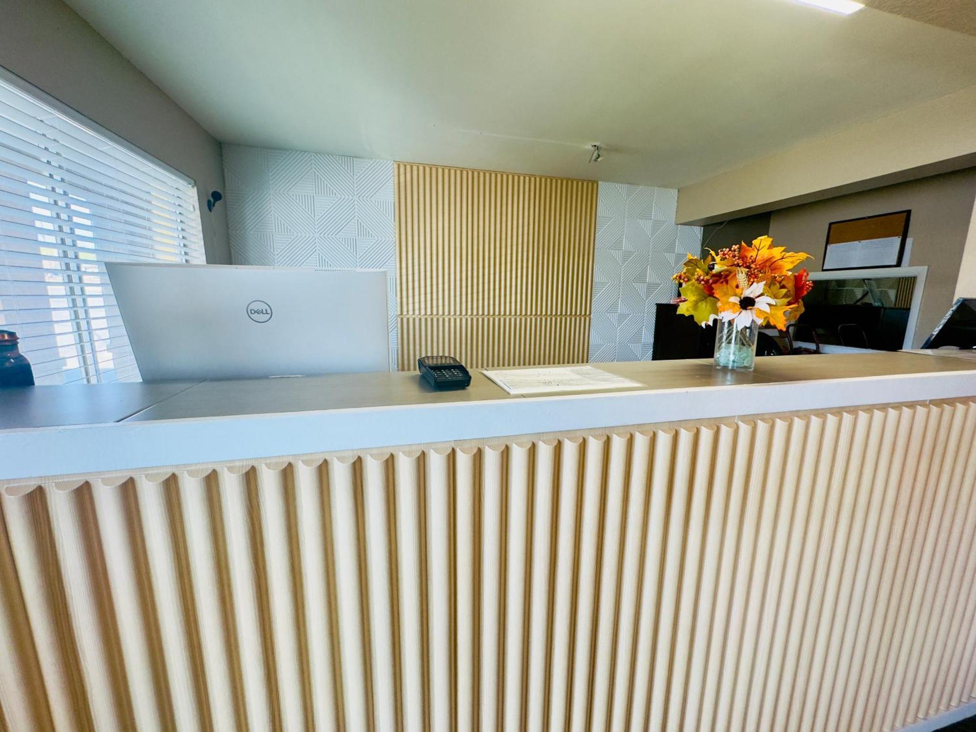 Deluxe Inn & Suites Junction City Εξωτερικό φωτογραφία