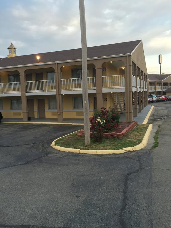 Deluxe Inn & Suites Junction City Εξωτερικό φωτογραφία
