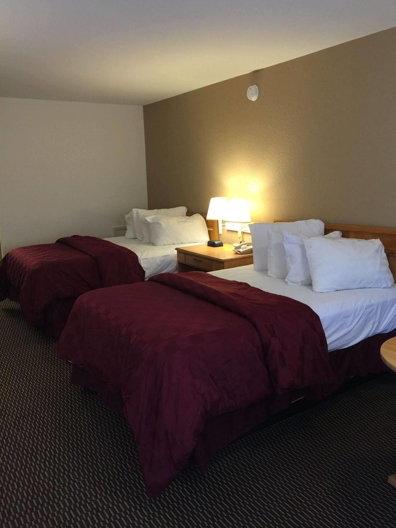 Deluxe Inn & Suites Junction City Εξωτερικό φωτογραφία